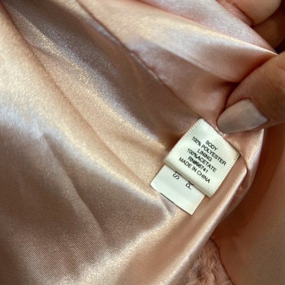 Selfie plush faux fur jacket. Small. Dusty rose color - Picture 3 of 6